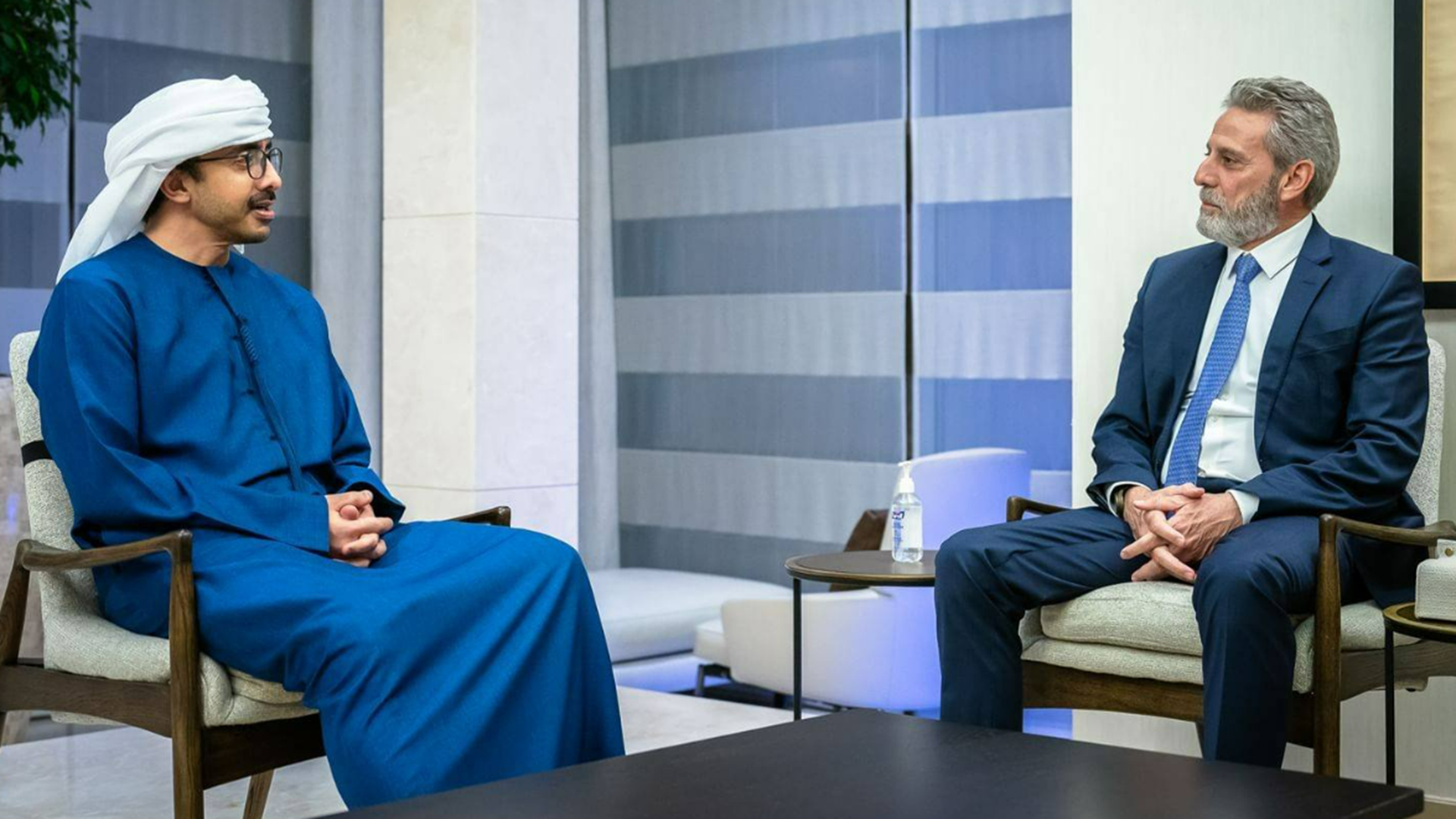 وزير الخارجية الإماراتي يبحث مع مسؤول أممي ملف الحرب على غزة